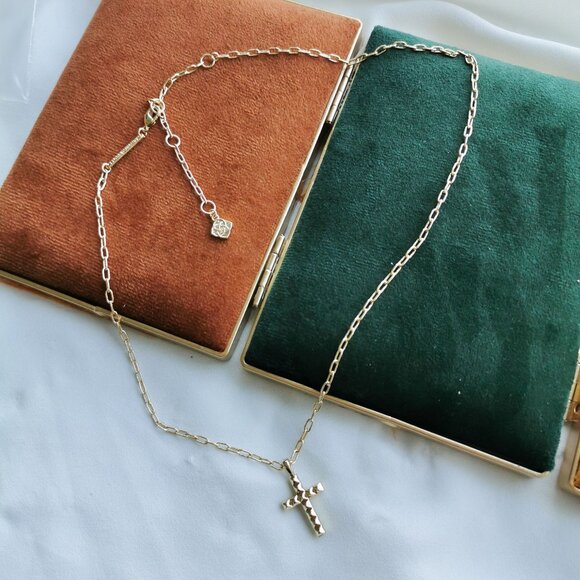 Kendra Scott Gold Jada Cross Short Necklace - Picture 4 of 4